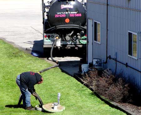 septic tank service cost