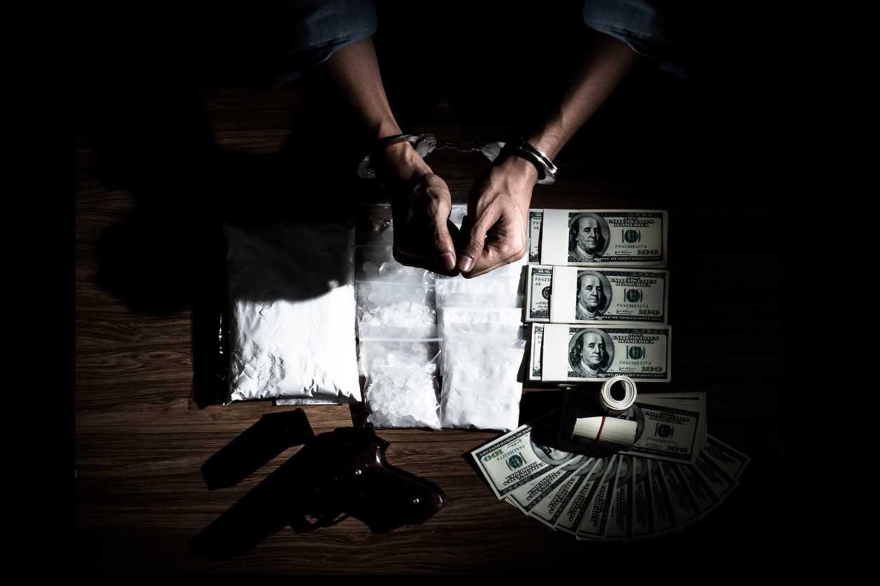 Un arresto con drogas, armas  y dinero