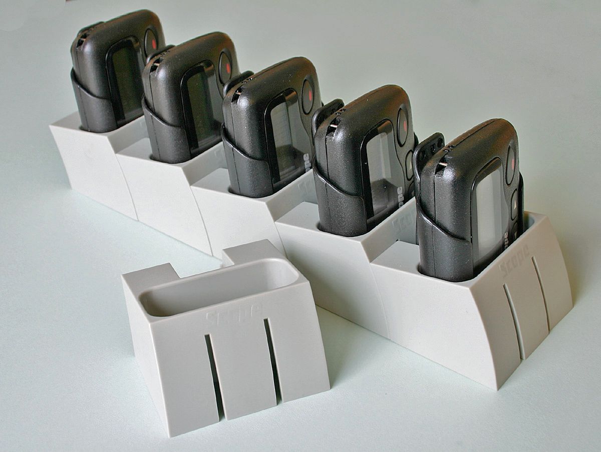 Modular clip-together pager racks for GEO 28, GEO 40 and GEO 872 pager ranges